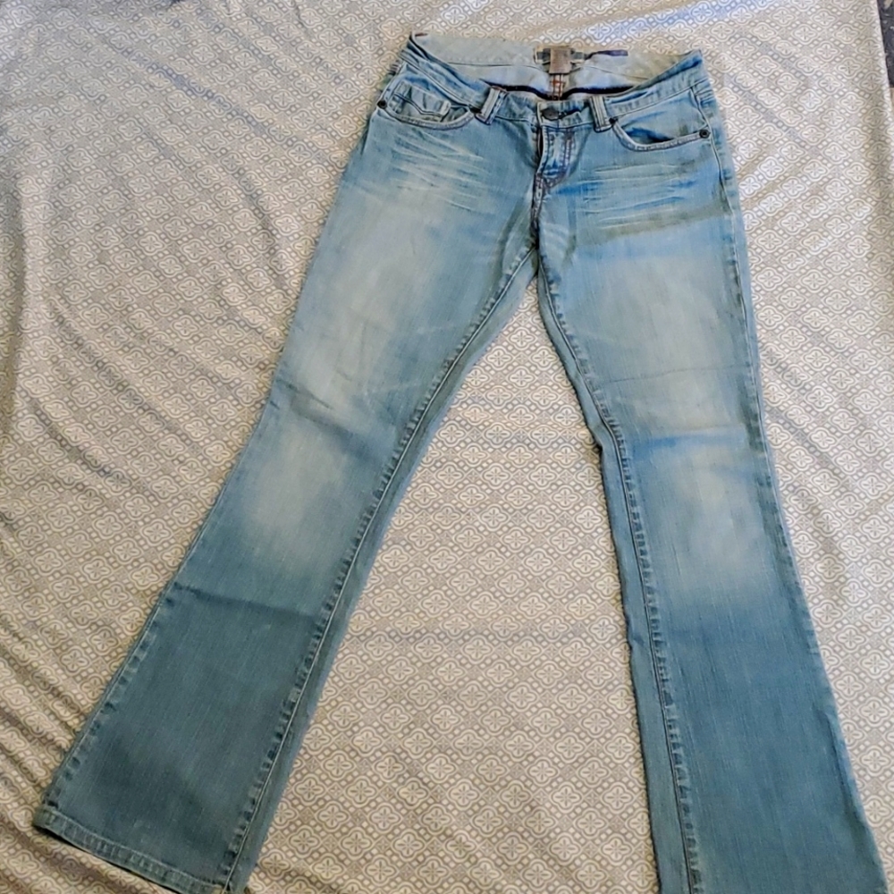 Seven - Adorable Boot leg Embroidered Jeans -Sz 28